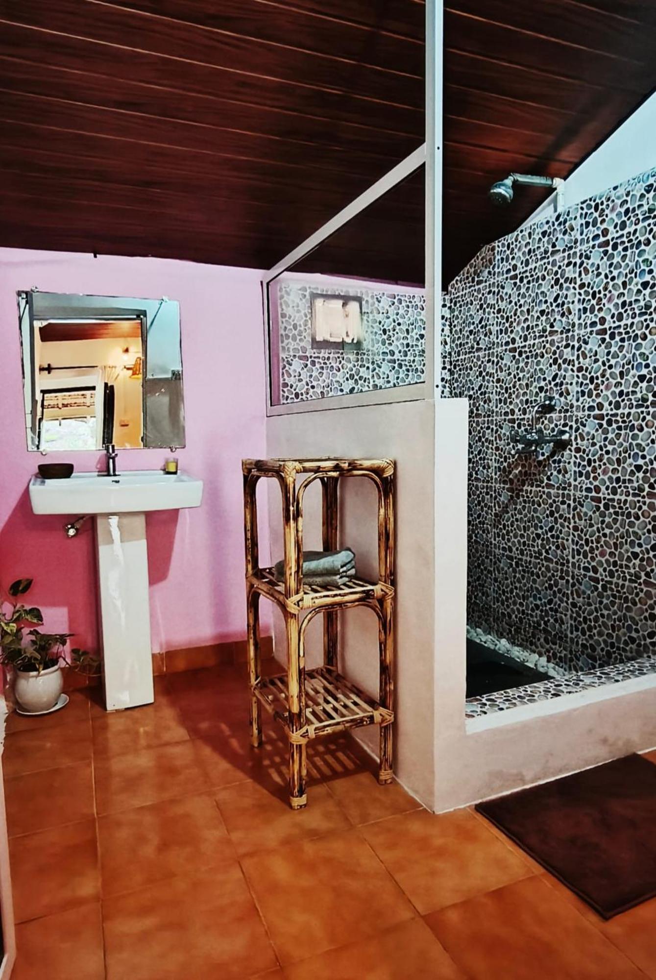 Secret Hill Guest house *